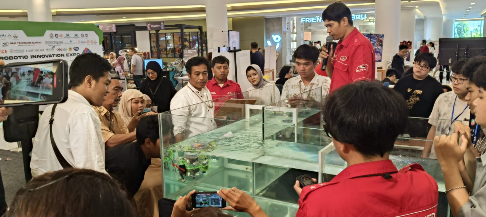 Lomba Robotik di Robotik & AI Expo 2024.